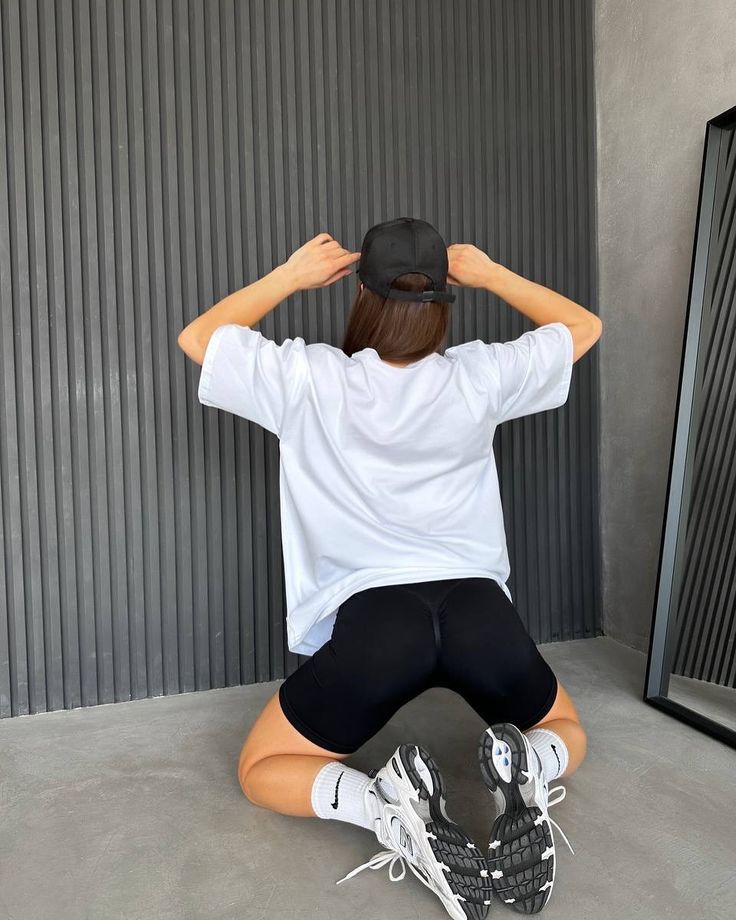 Classic Oversized T-Shirt – White | Unisex Plain Tee