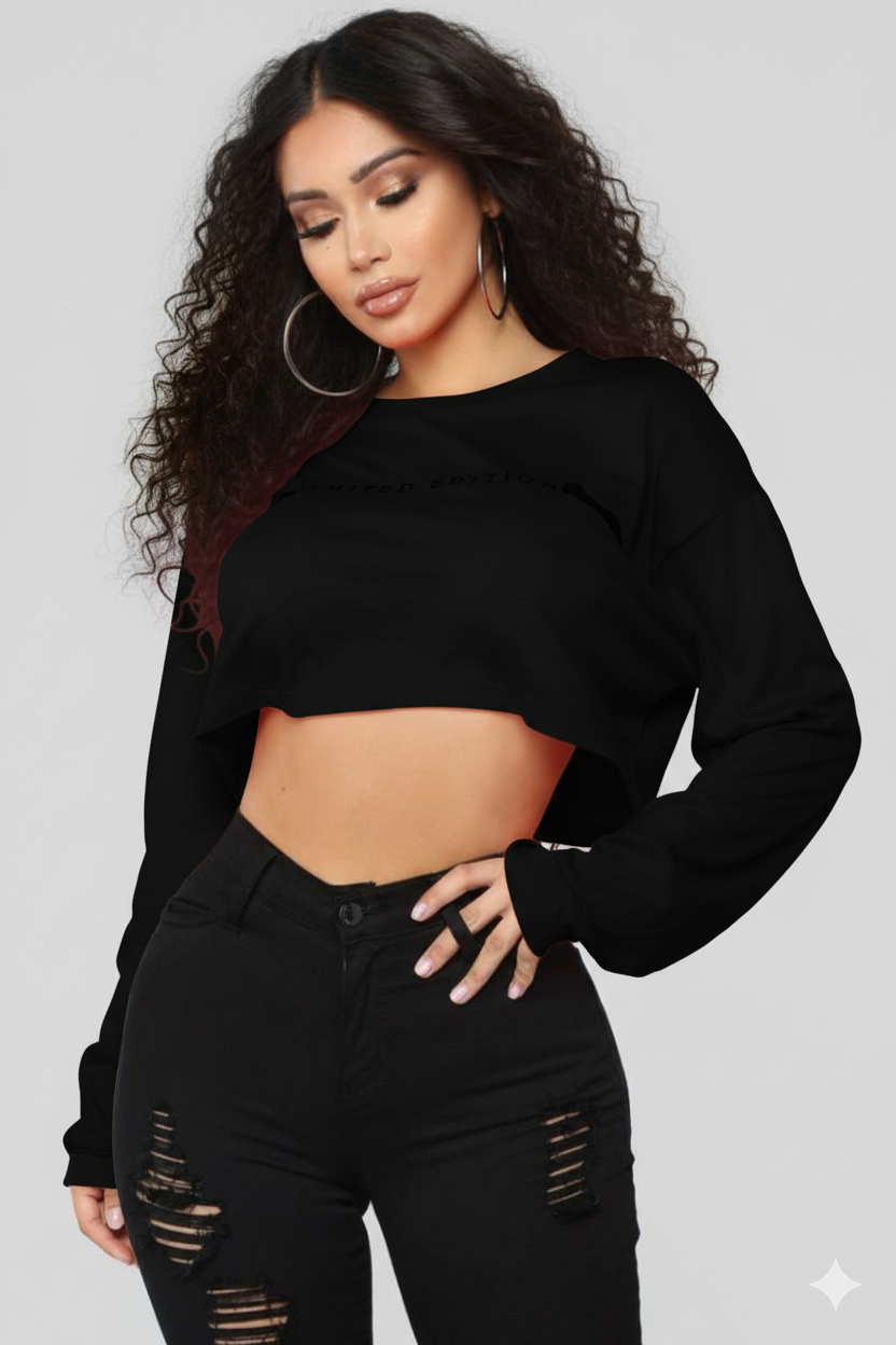 Own Your Style ✨ – Step out in confidence with this chic Limited Edition cropped sweatshirt.💙