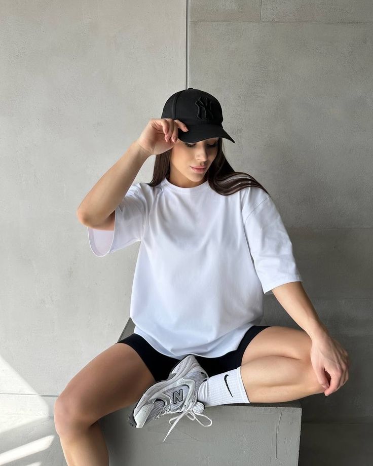 Classic Oversized T-Shirt – White | Unisex Plain Tee