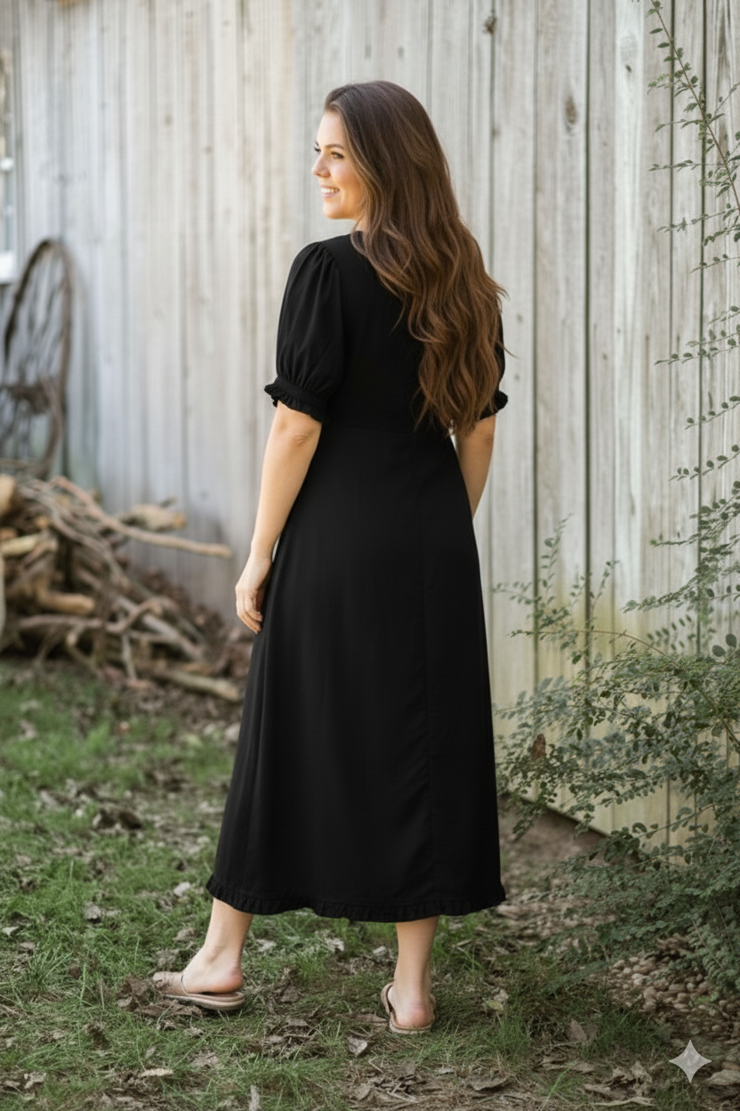 Effortless charm meets timeless comfort — the perfect cotton midi dress for every occasion!